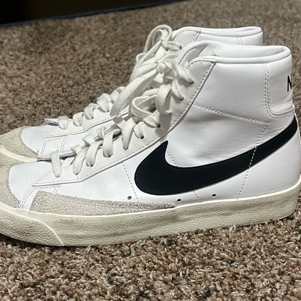 Nike blazers White Sneakers
